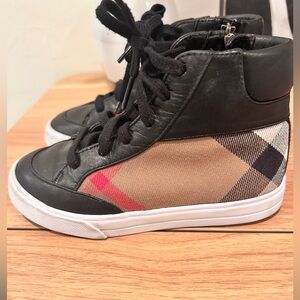 Boy's Authentic Burberry High Top Sneakers w/ Zipper Size EU 28  (Size 10.5 US)